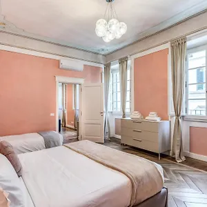 https://la-rosa-1.it-tuscanyhotel.com